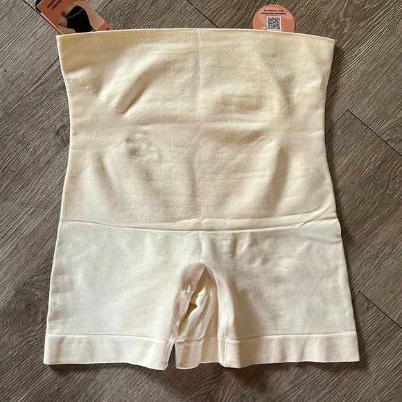 Shapermint High Waisted Shaper Shorts - Picture 4 of 6